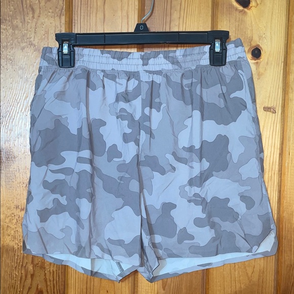 all in motion Pants - Camouflage women’s shorts athletic workout shorts size medium